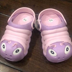 Darling Caterpillar Croc(like) Girls’ Shoes Sz11.5